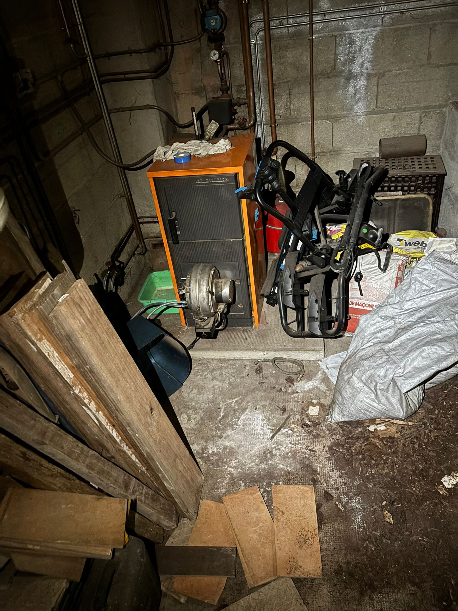 Nettoyage après incendie : conseils pour restaurer votre maison en toute sécurité IMG 20250901 WA0070